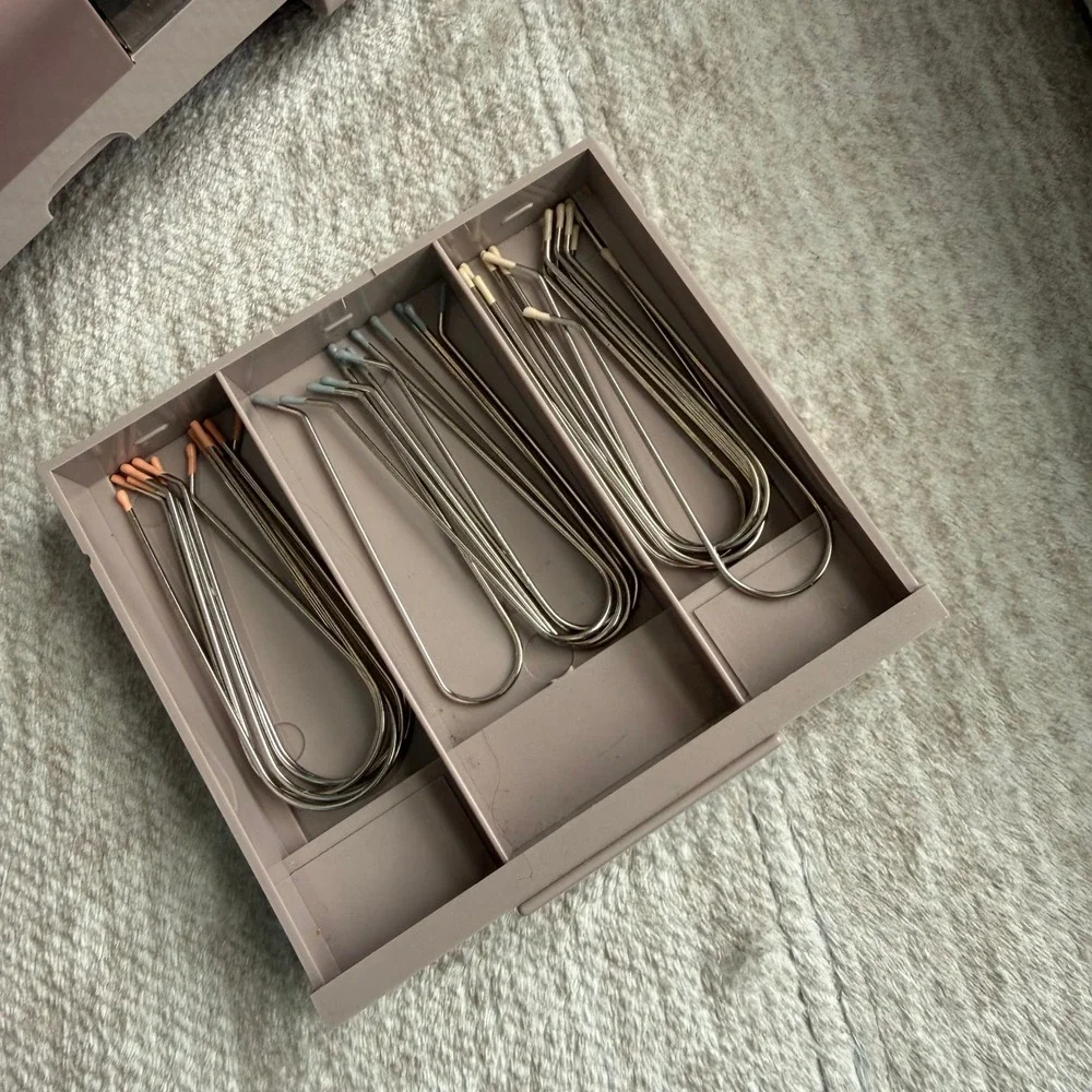 Vidal Sassoon Hair Setter With 20 Multi Size Flocked Rollers with Clips VS370